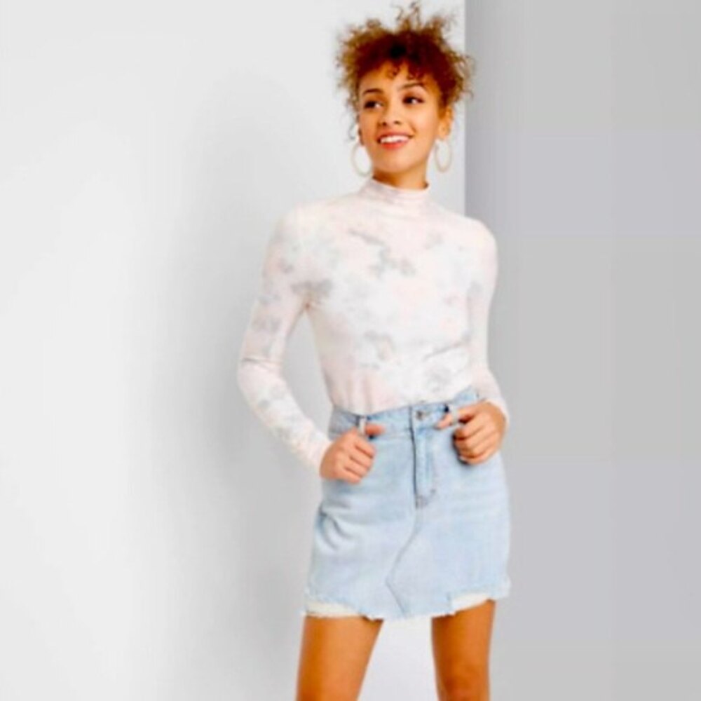 NWT Wild Fable High Rise Distressed Frayed Hem Denim Mini Skirt Size 8